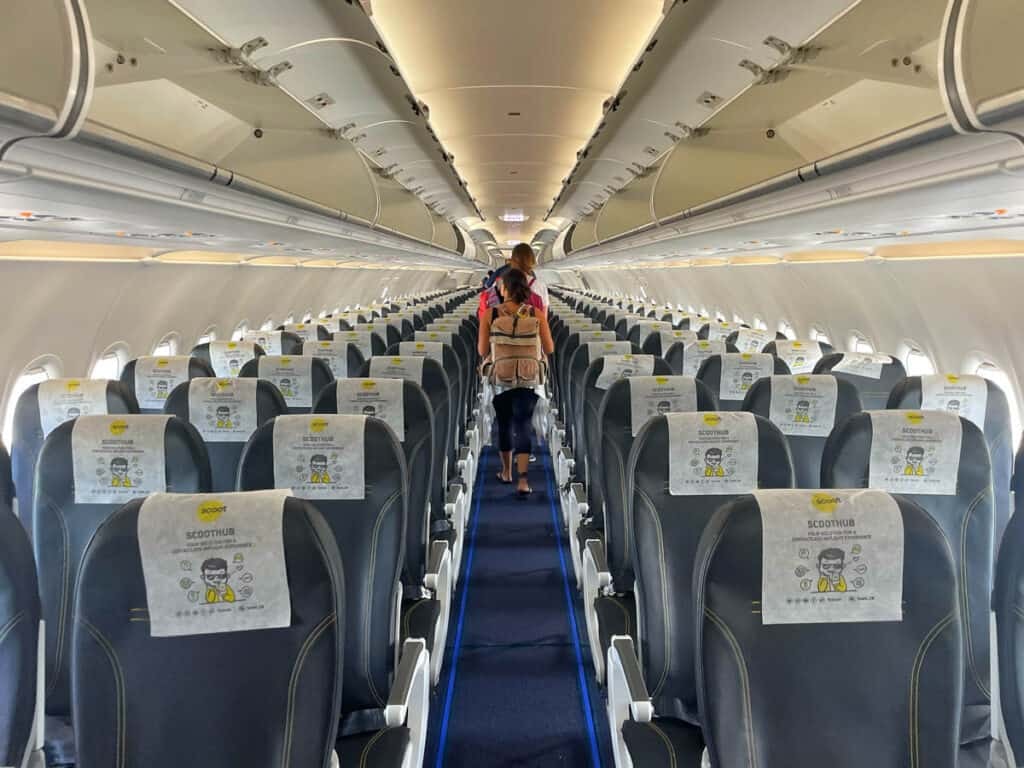 scoot-economy-cabin-1024x768.jpg