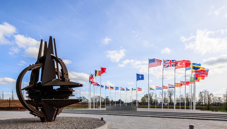 32-flags-monument_rdax_775x440s.jpg
