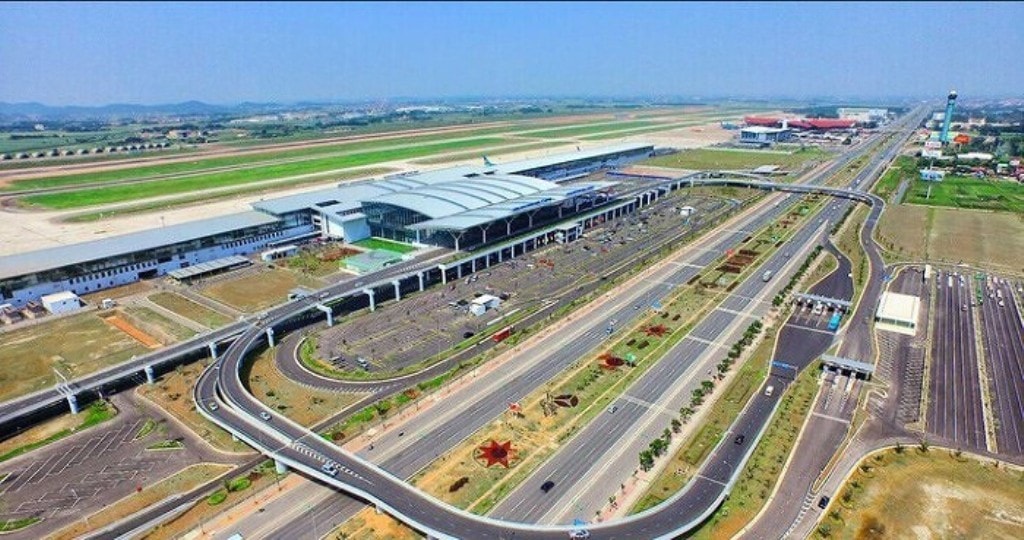 cang-hang-khong-quoc-te-gia-binh.jpg