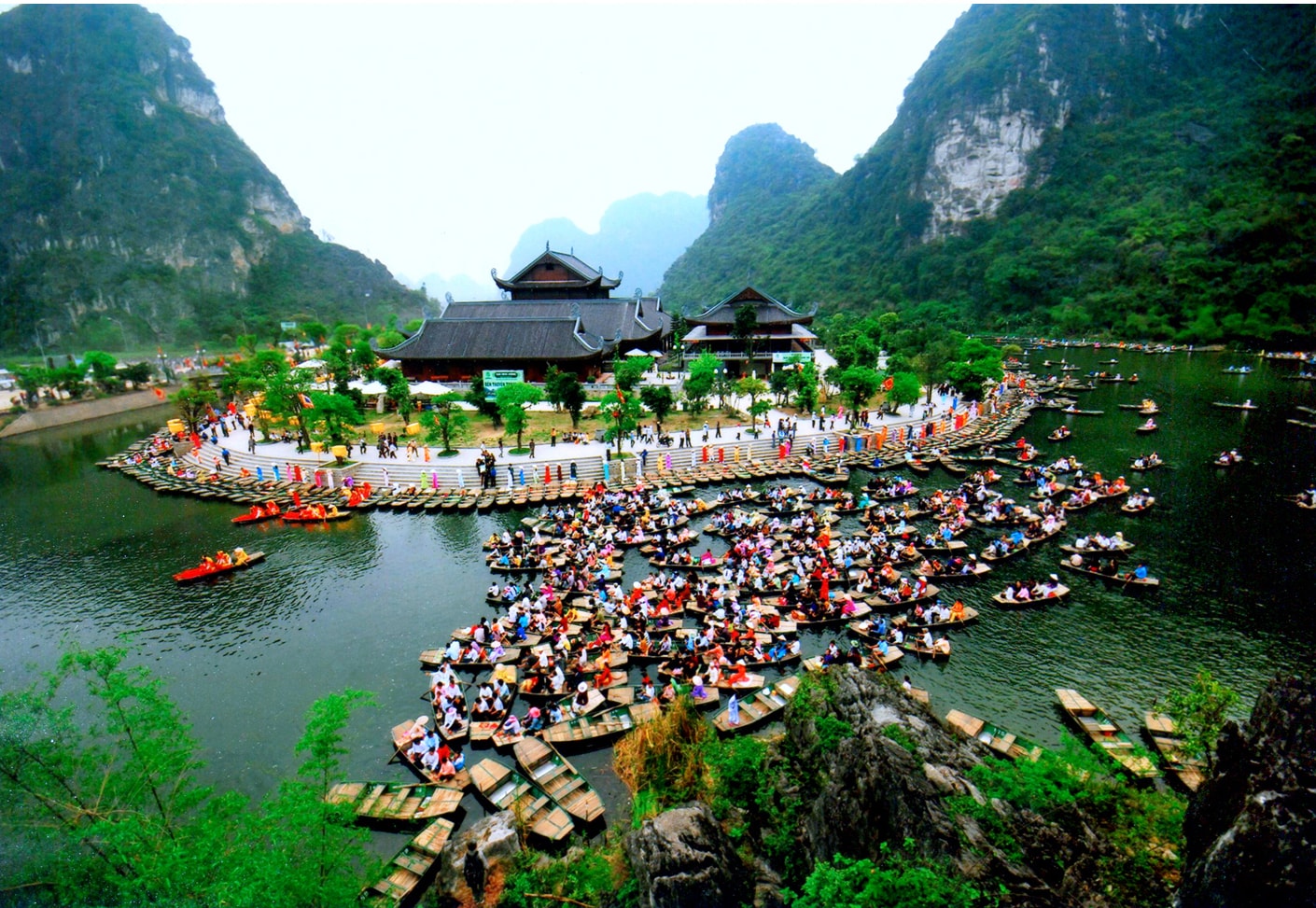 du-lich-bai-dinh-trang-an1.jpg