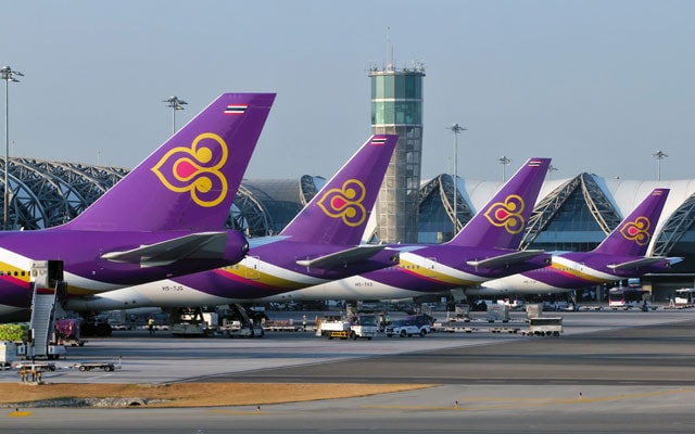 thai-airways-airplanes-tails-in-suvarnabhumi-international-airport.jpg