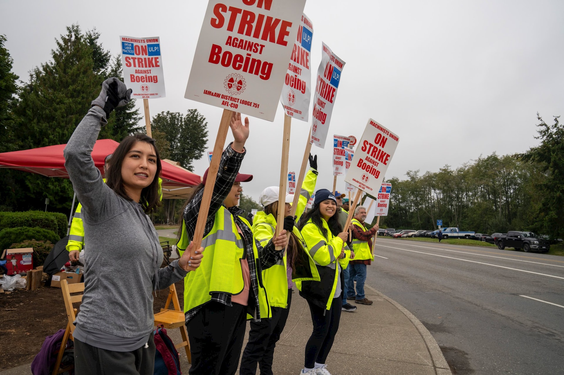 108037508-1727027391986-gettyimages-2171702469-boeing_strike.jpeg