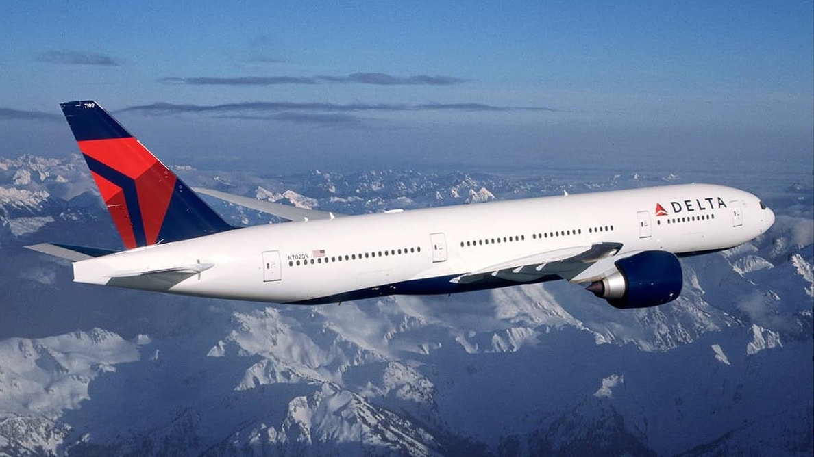 delta-777-right-inflight_new_livery.jpg