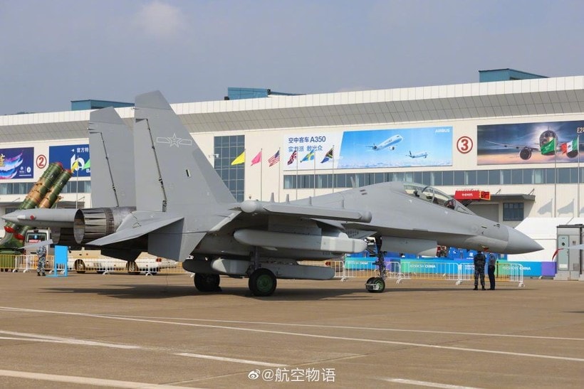 j-16-duoc-xuat-hien-trong-trang-thai-tinh-9302.jpg