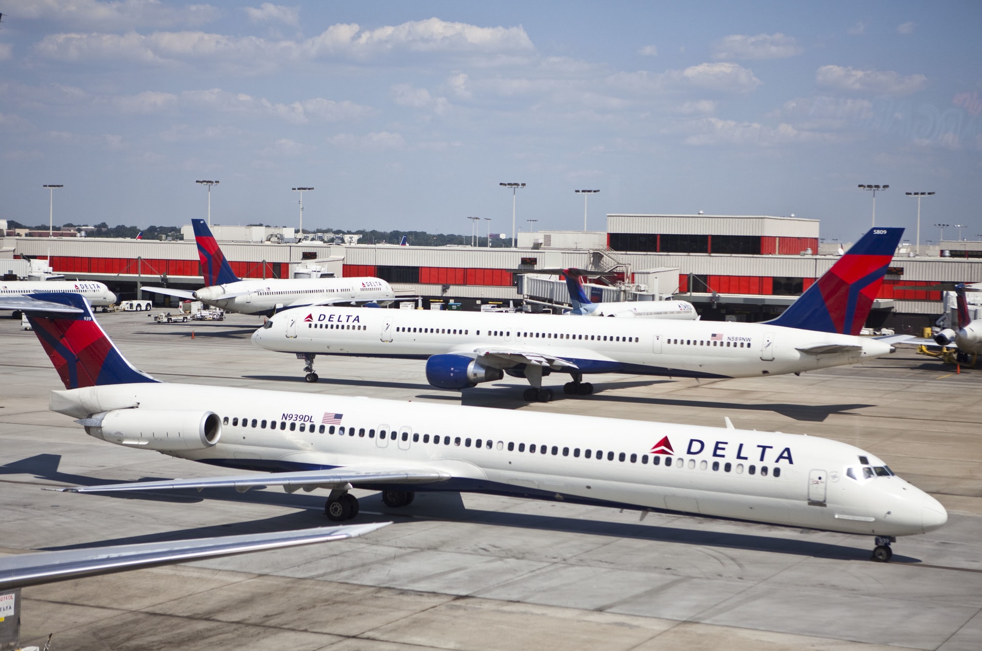 delta-airlines-atlanta-hartsfield.jpg