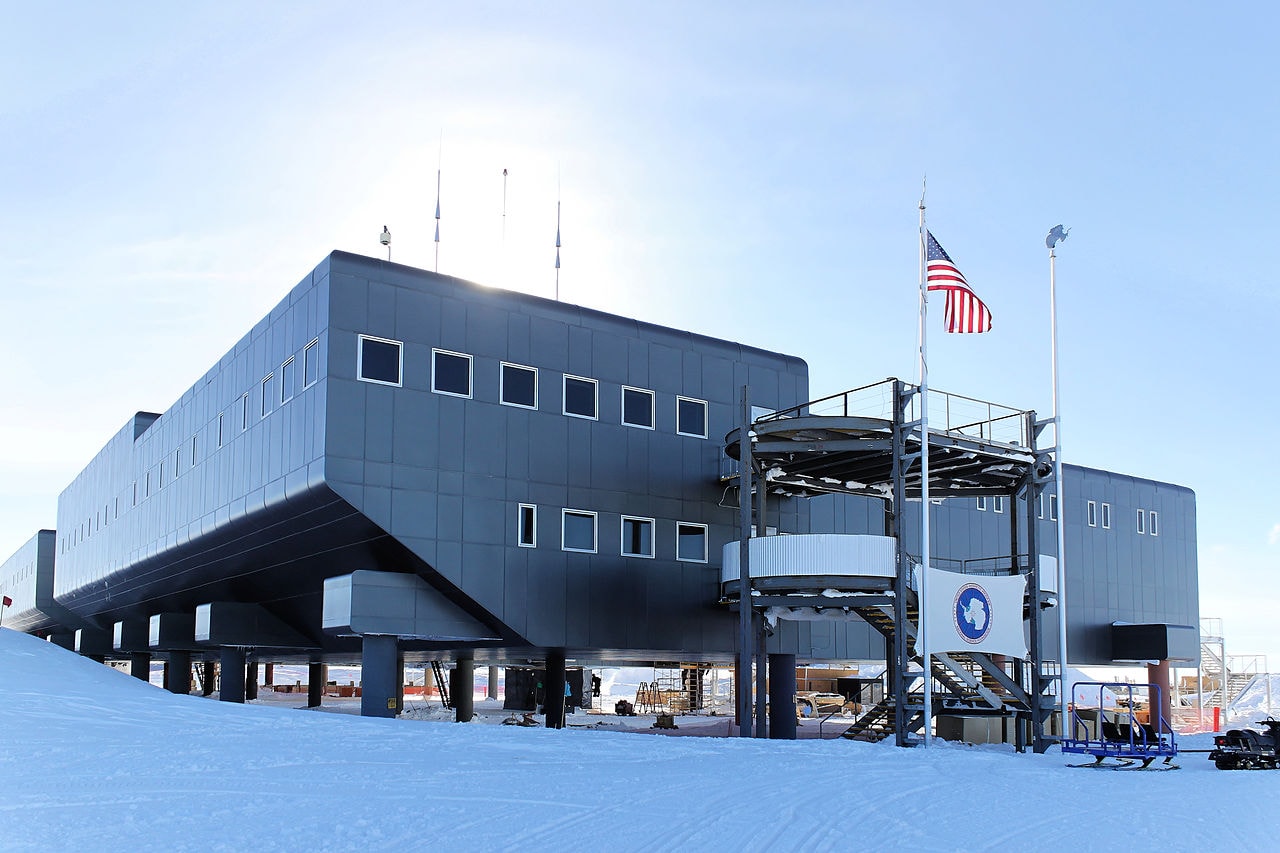 southpolestationdestinationalpha.jpg