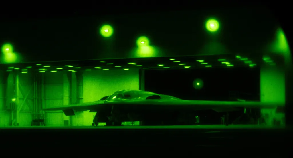 Máy bay tàng hình B-21 Raider 3
