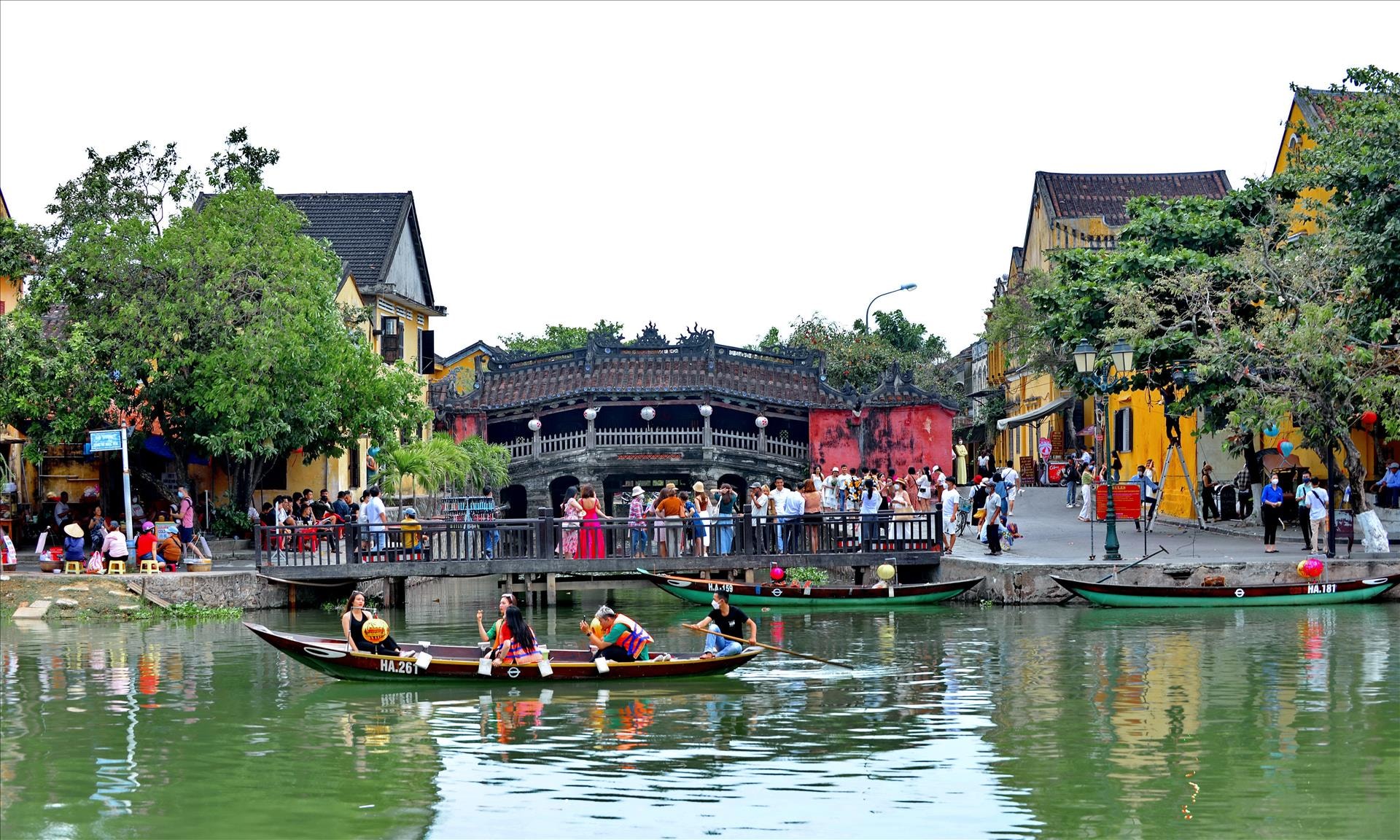 anh-du-lich-hoi-an-1744356953546261342881.jpg