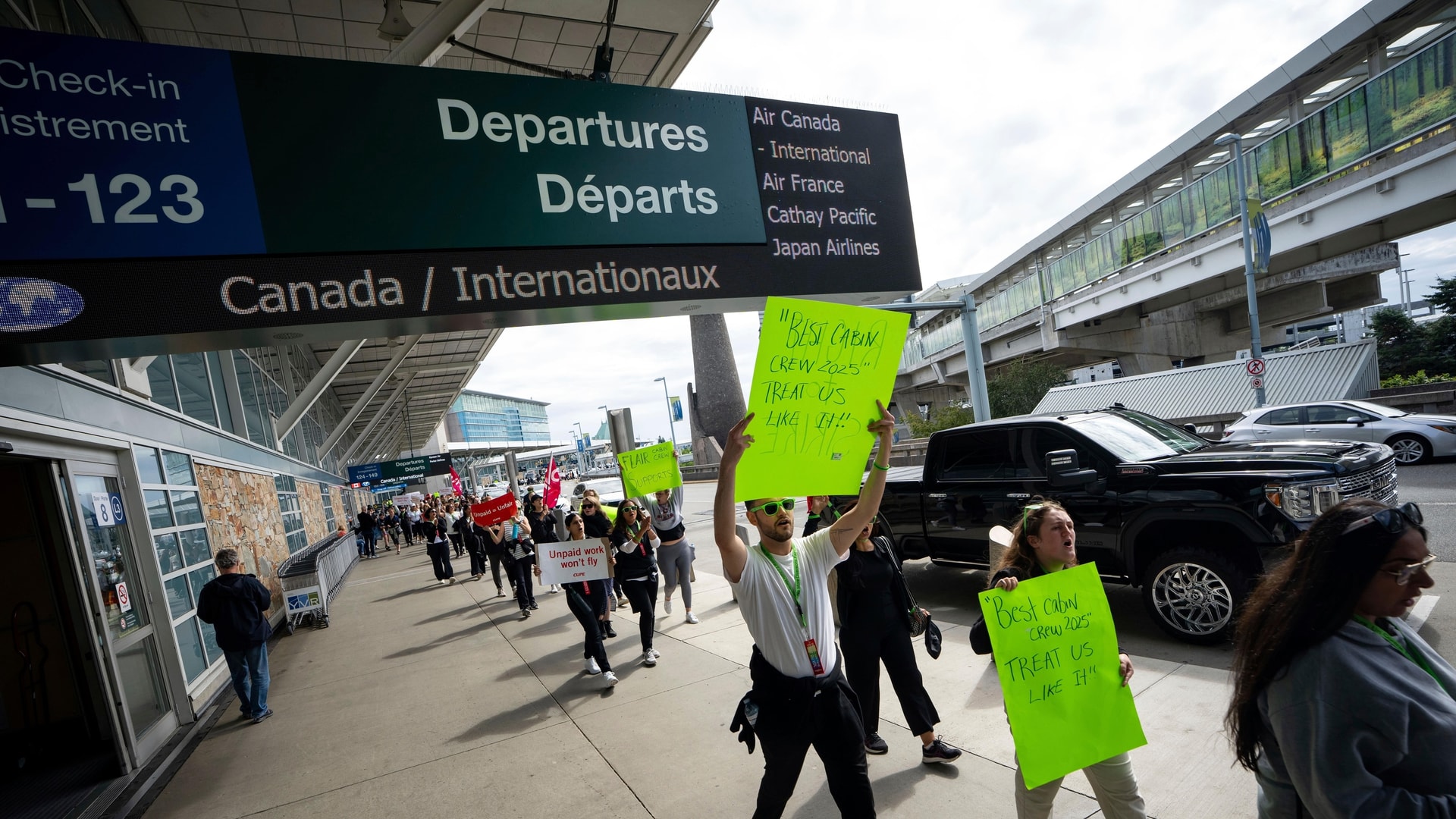 Strike by 10,000 Air Canada flight attendants declared illegal - ABC News