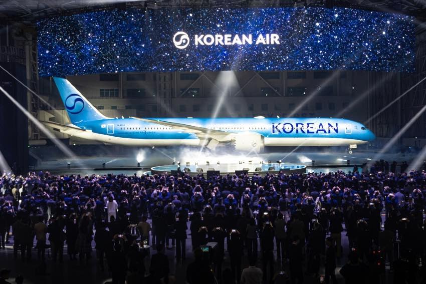 Korean Air reveals new-look logo and aircraft livery | Business Travel News Europe
