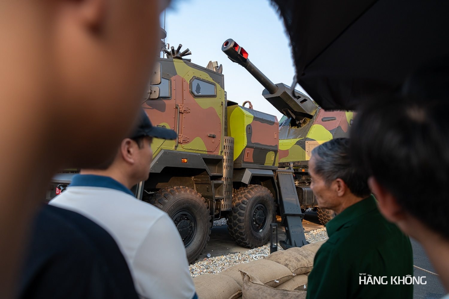 phao-tu-hanh-152mm-02.jpg