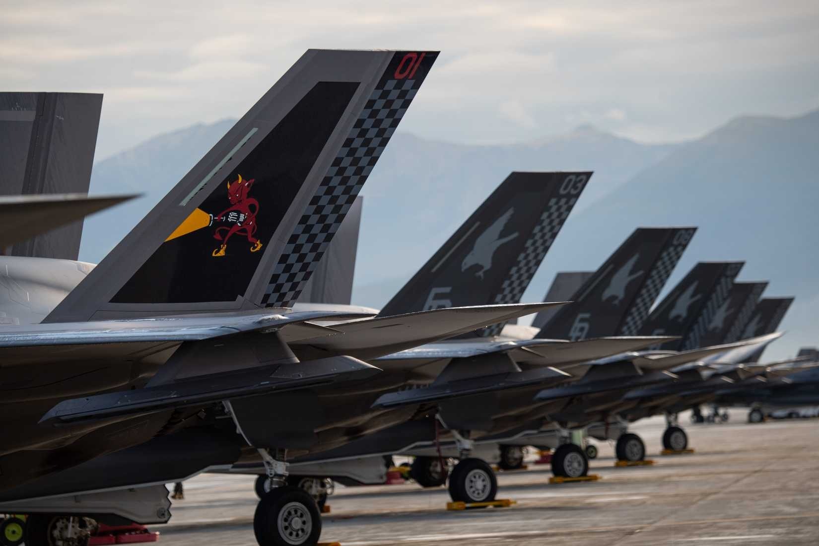 tiem-kich-f35-03.jpg