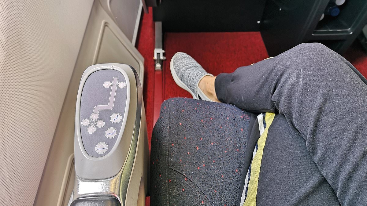 Expert reveals why you should never cross your legs while flying on a plane - and how to reduce your risk of being ill | Daily Mail Online