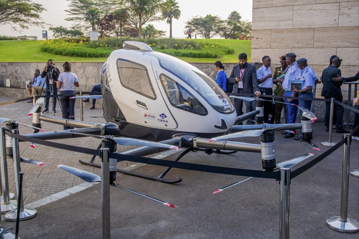 Taxi bay của EHang trưng bày tại Hội nghị thượng đỉnh và Triển lãm Hàng không Châu Phi.