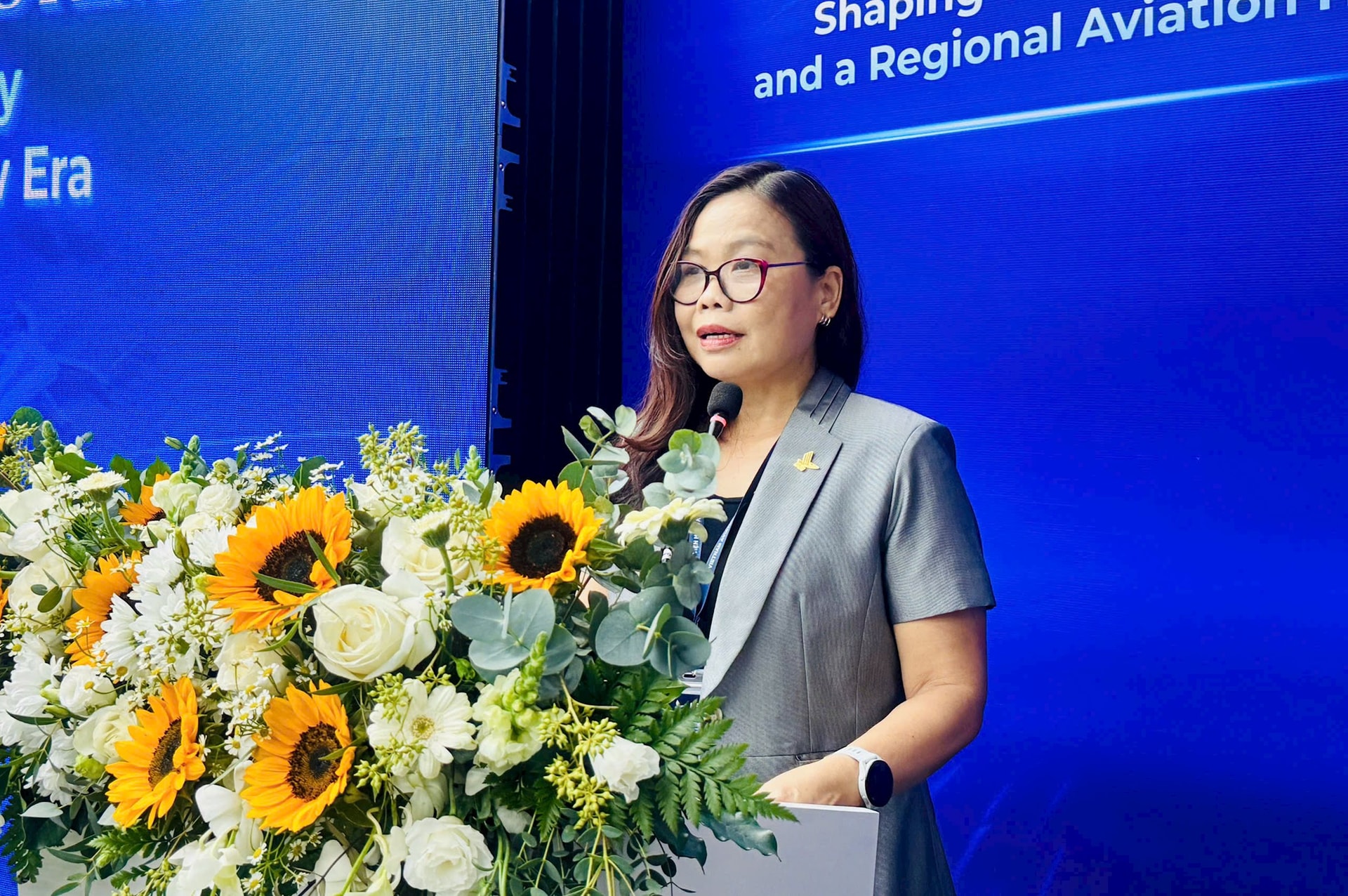 TS Nguyễn Thị Hải Hằng - Giám đốc Học viện Hàng không Việt Nam phát biểu tại hội thảo.