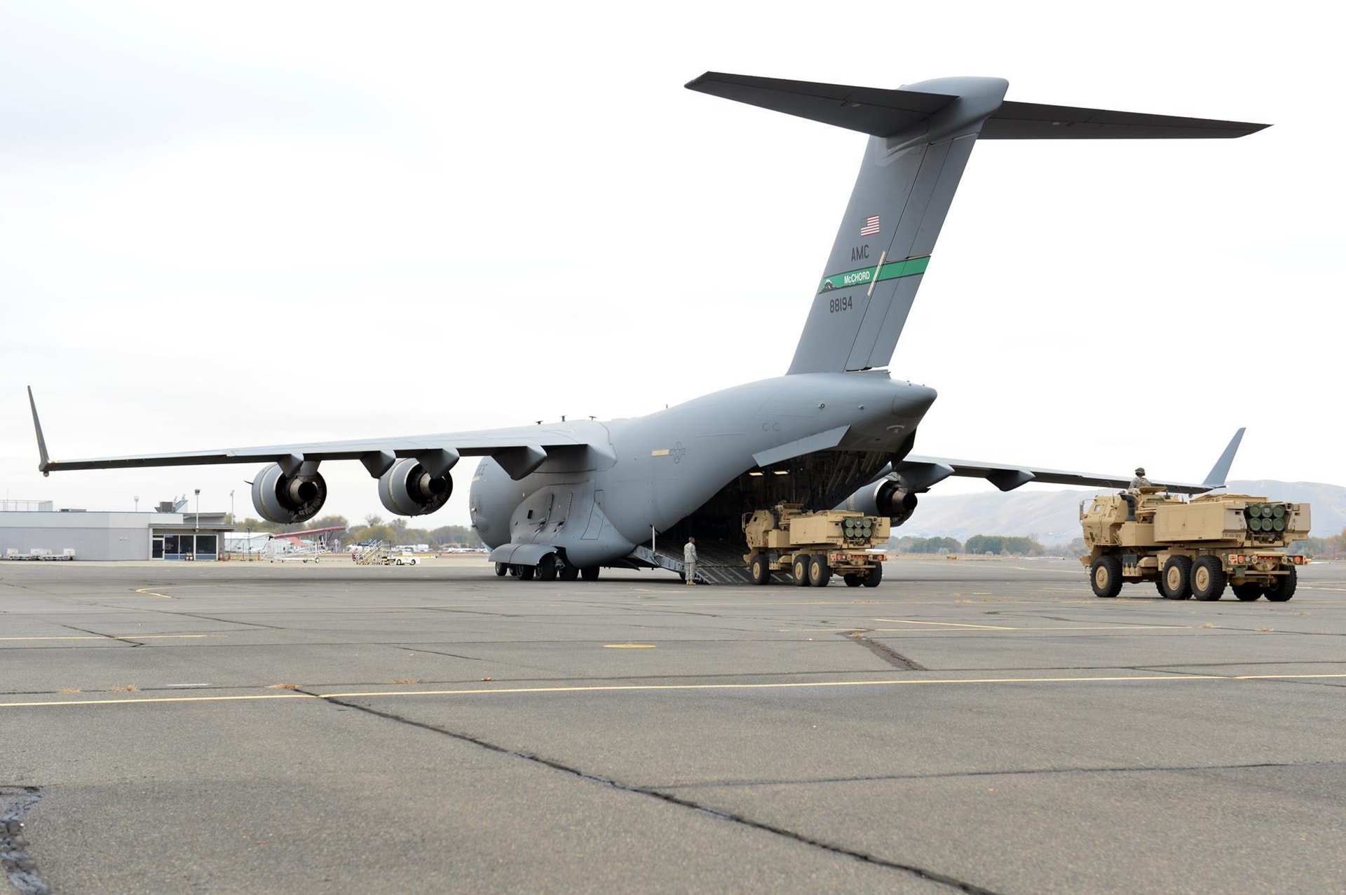 Boeing C-17 Globemaster-02