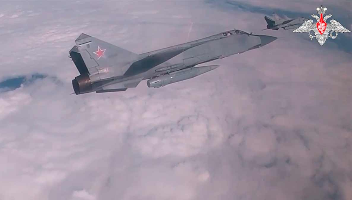 MiG-31K mang ten lua Kinzhal