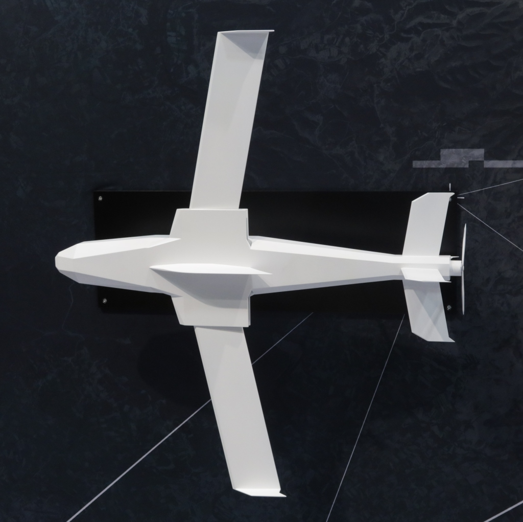 UAV tang hinh FV-014 3
