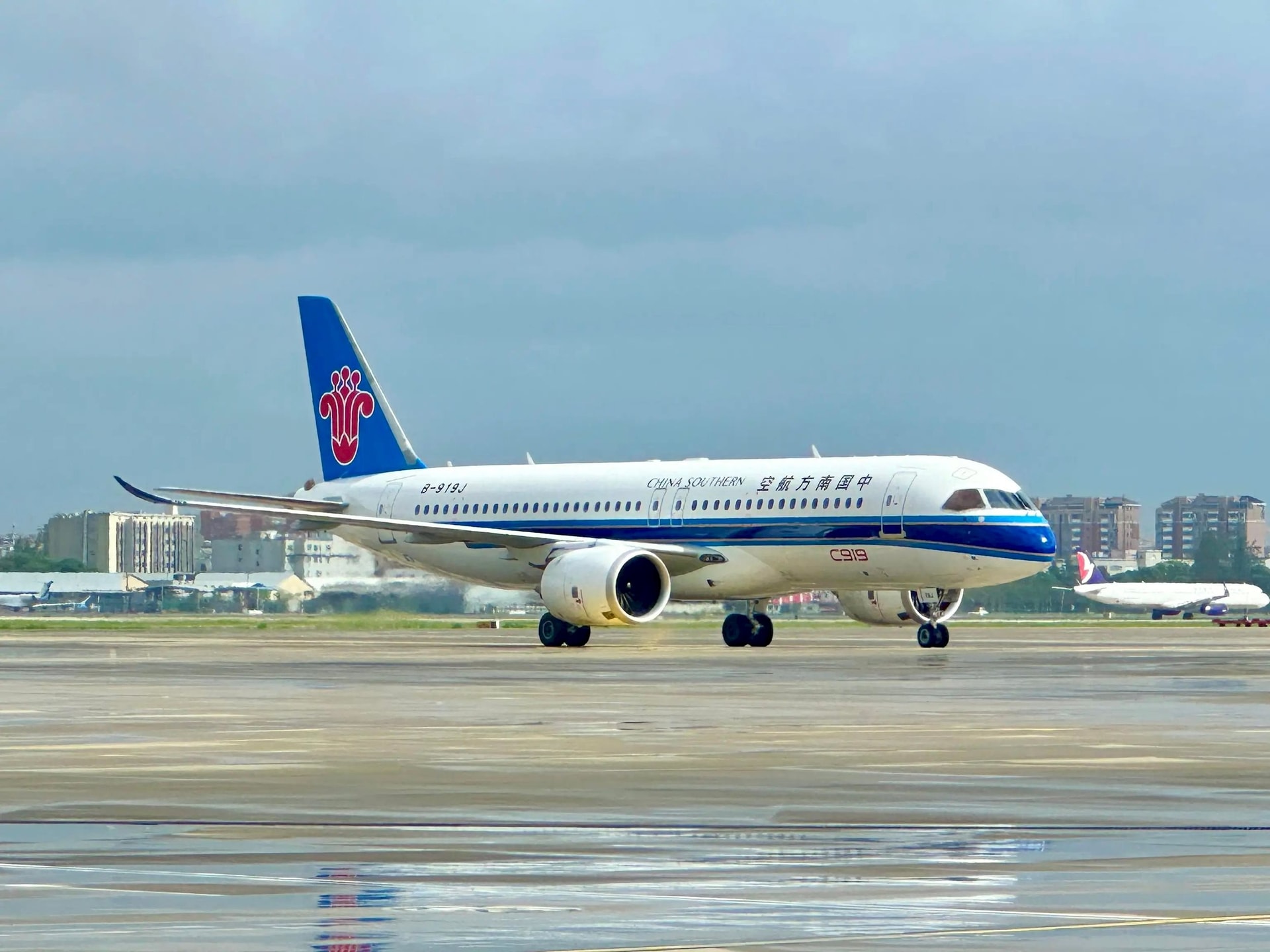c919-02.jpg