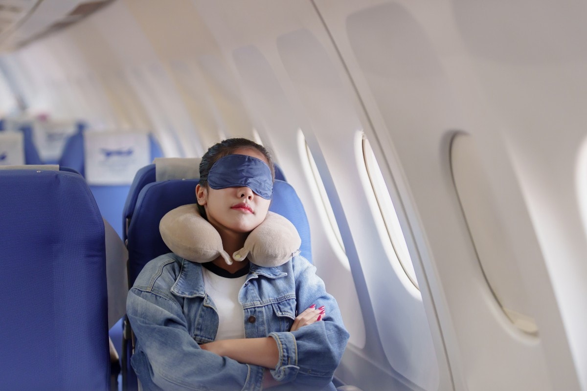 how-to-beat-jet-lag-hero.jpg