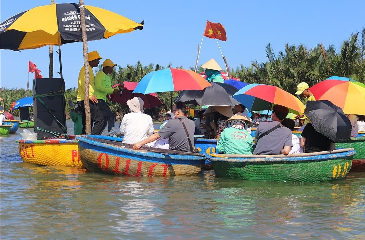 images.baoquangnam.vn-storage-newsportal-2023-11-21-151758-_z4900414636367_b1361.jpg