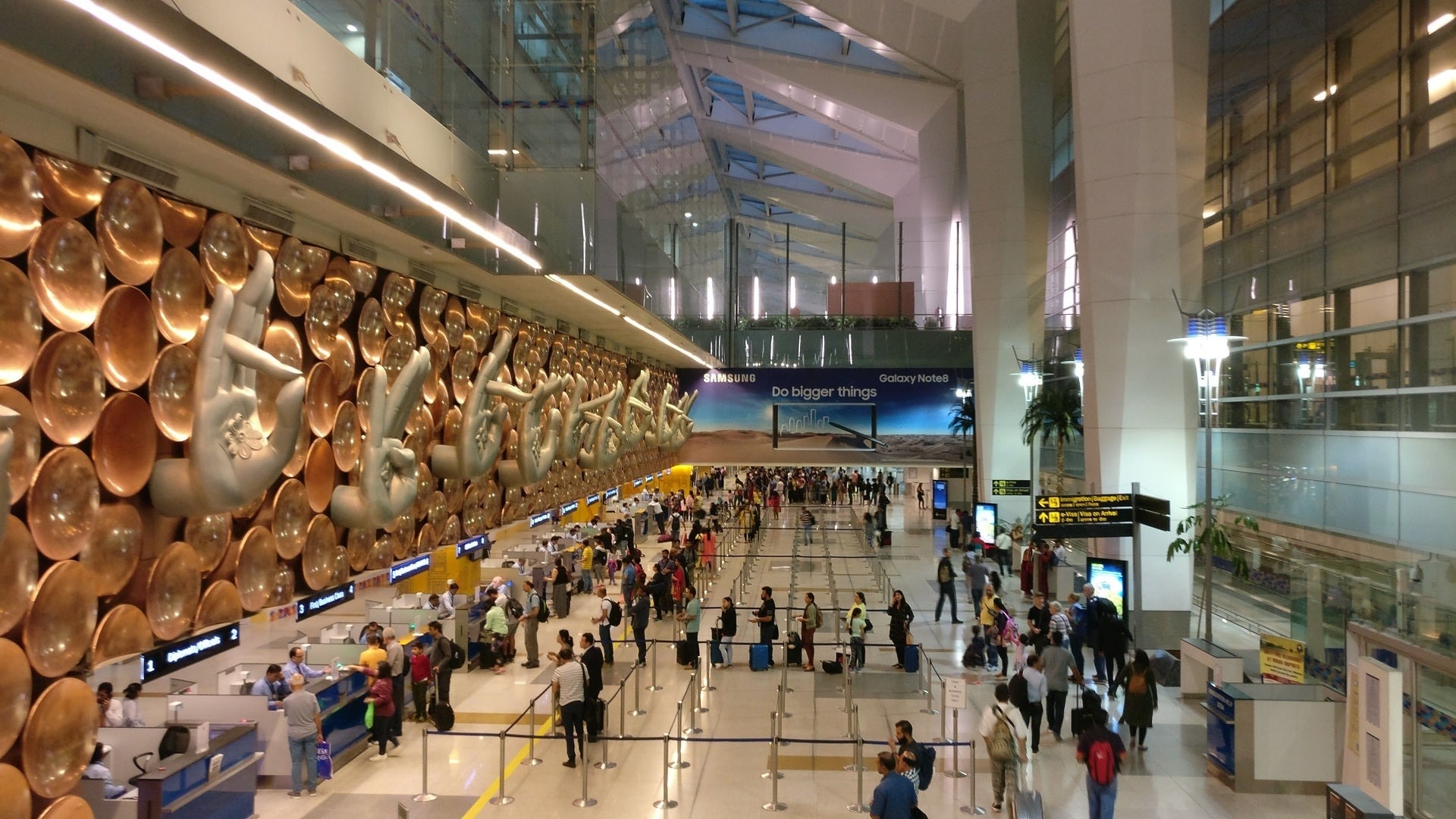 delhi-airport-bharatahs-1920px.jpg