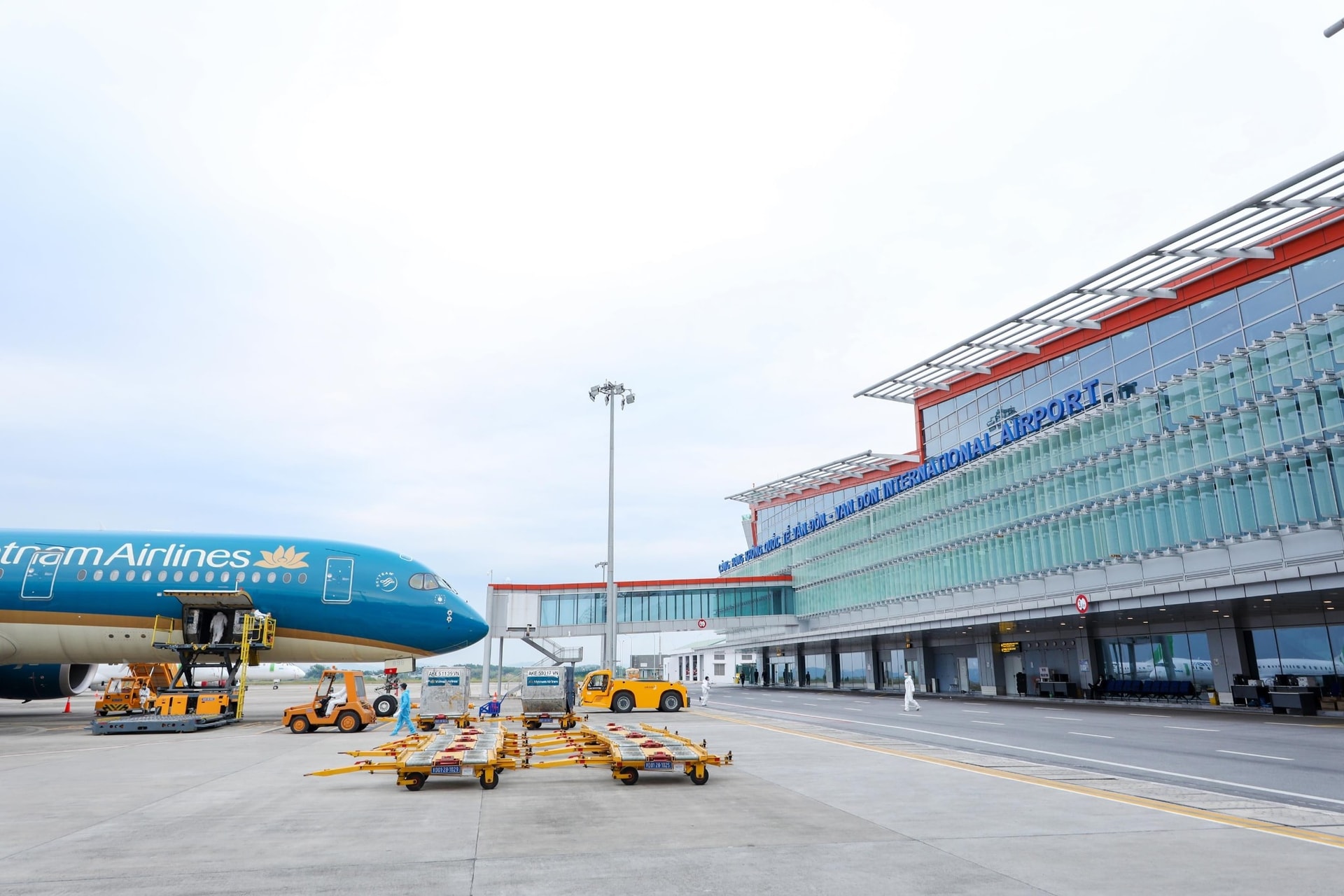 vietnam-airlines-ket-noi-san-bay.jpg