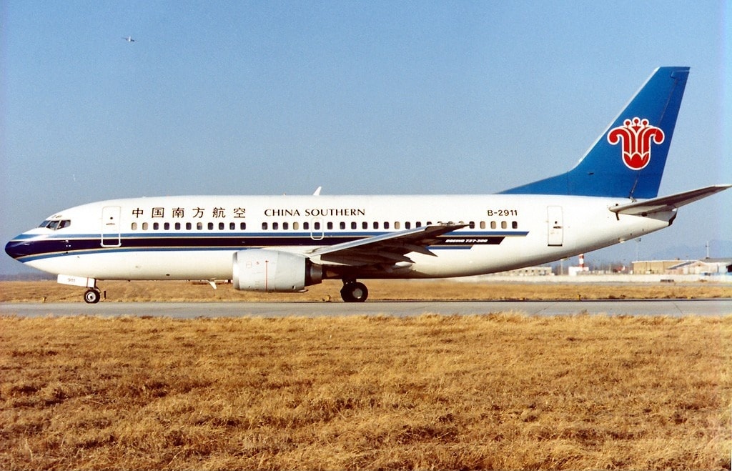 boeing_737-3y0-_china_southern_a.jpg