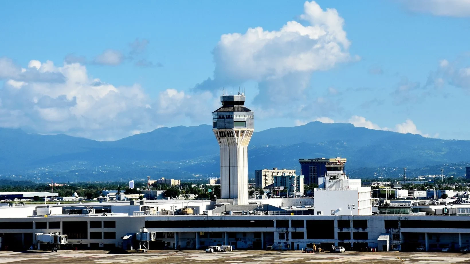 resized-for-web-luis-munoz-marin-international-airport-credit-refrina-adobe.webp