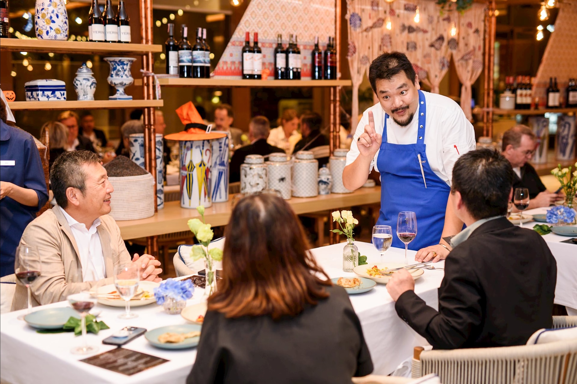 26. Michelin khép lại sự kiện trong tinh thần sáng tạo đặc trưng, nơi khái niệm vật liệu tổng hợp được chuyển hoá thành ngôn ngữ ẩm thực tinh tế.