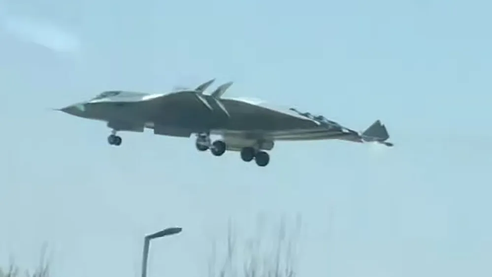 chiến đấu cơ J-36 Trung Quốc 4