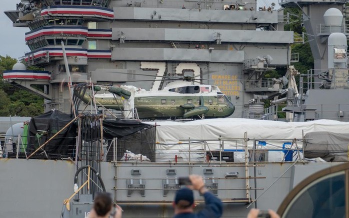 Ông Donald Trump cùng Thủ tướng Nhật Bản lên tàu sân bay - Ảnh 5.