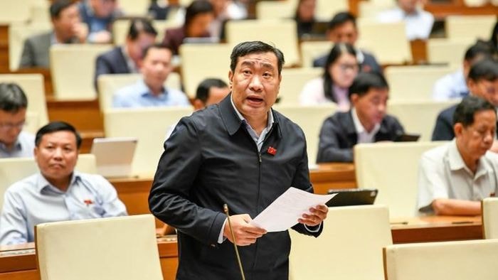  Đại biểu Thạch Phước Bình (Đoàn Vĩnh Long) phát biểu. (Ảnh: DUY LINH) 