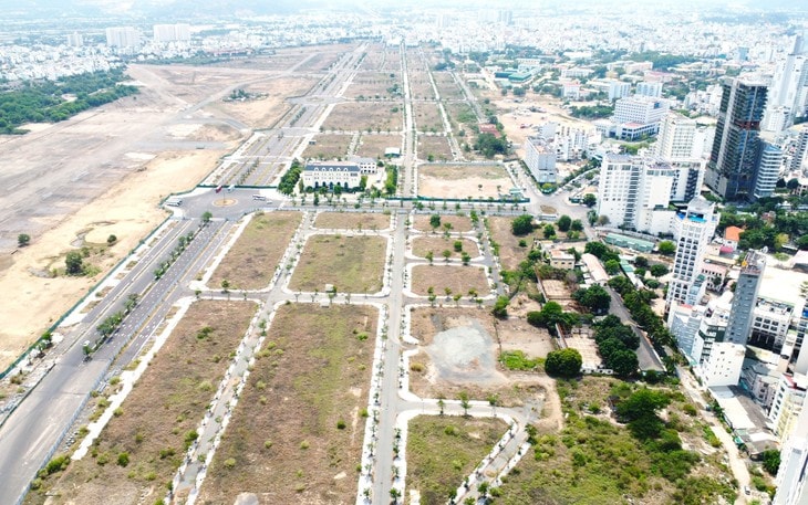 Vụ án Phúc Sơn tại sân bay Nha Trang: Tạm giữ 1.422 giấy chứng nhận quyền sử dụng đất- Ảnh 1.