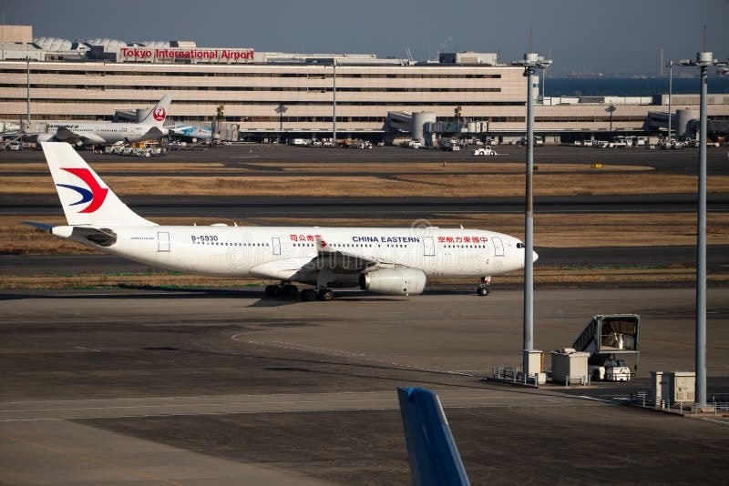 china-eastern-airplane-haneda-ai.jpg