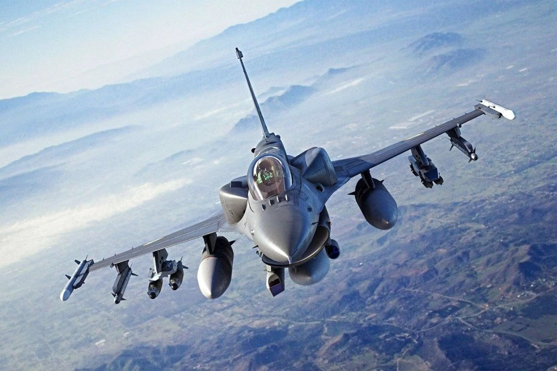 Ba Lan chi hàng tỷ đô la hiện đại hóa máy bay chiến đấu F-16 | Báo điện tử Tiền Phong