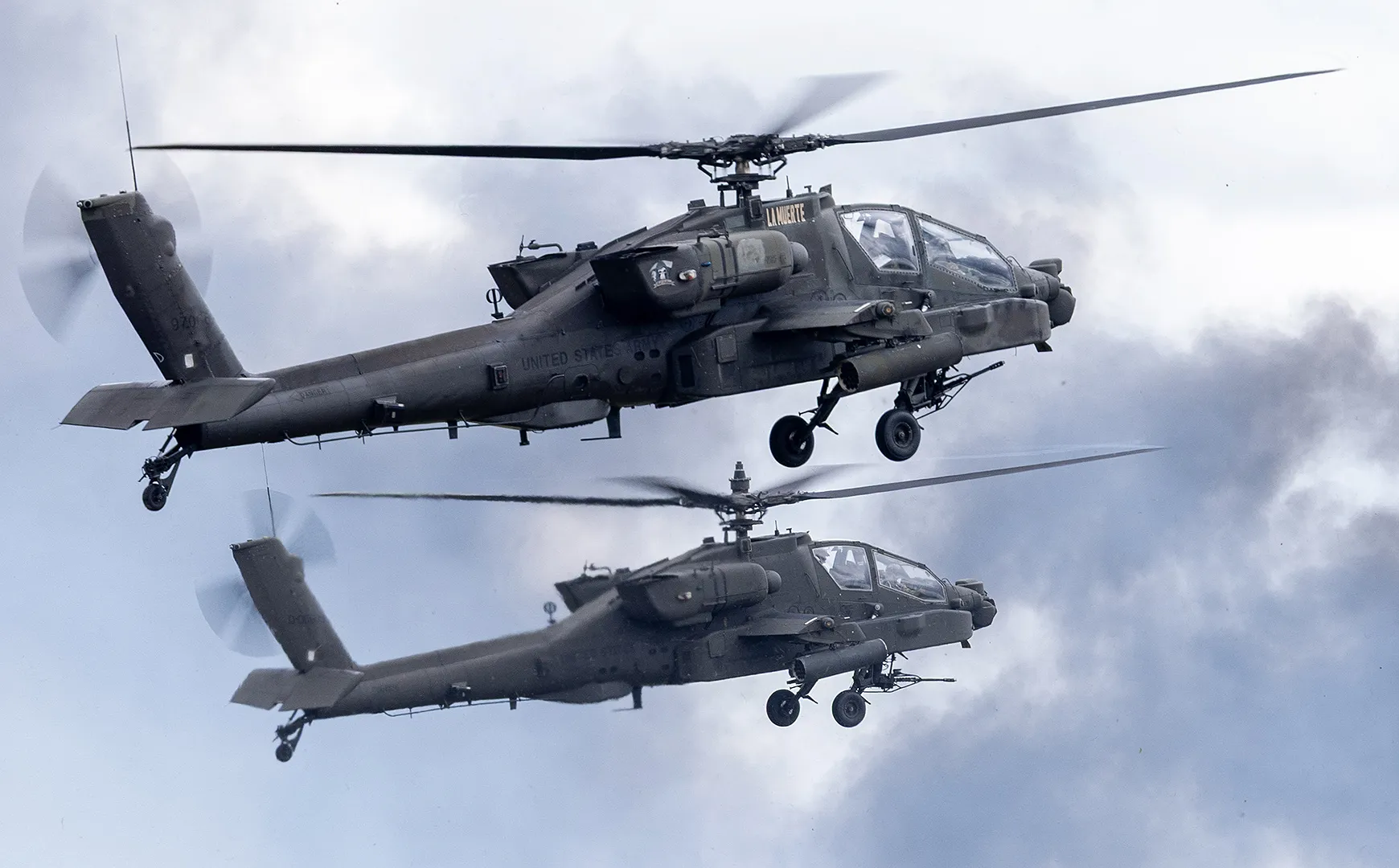 trực thăng Apache 1