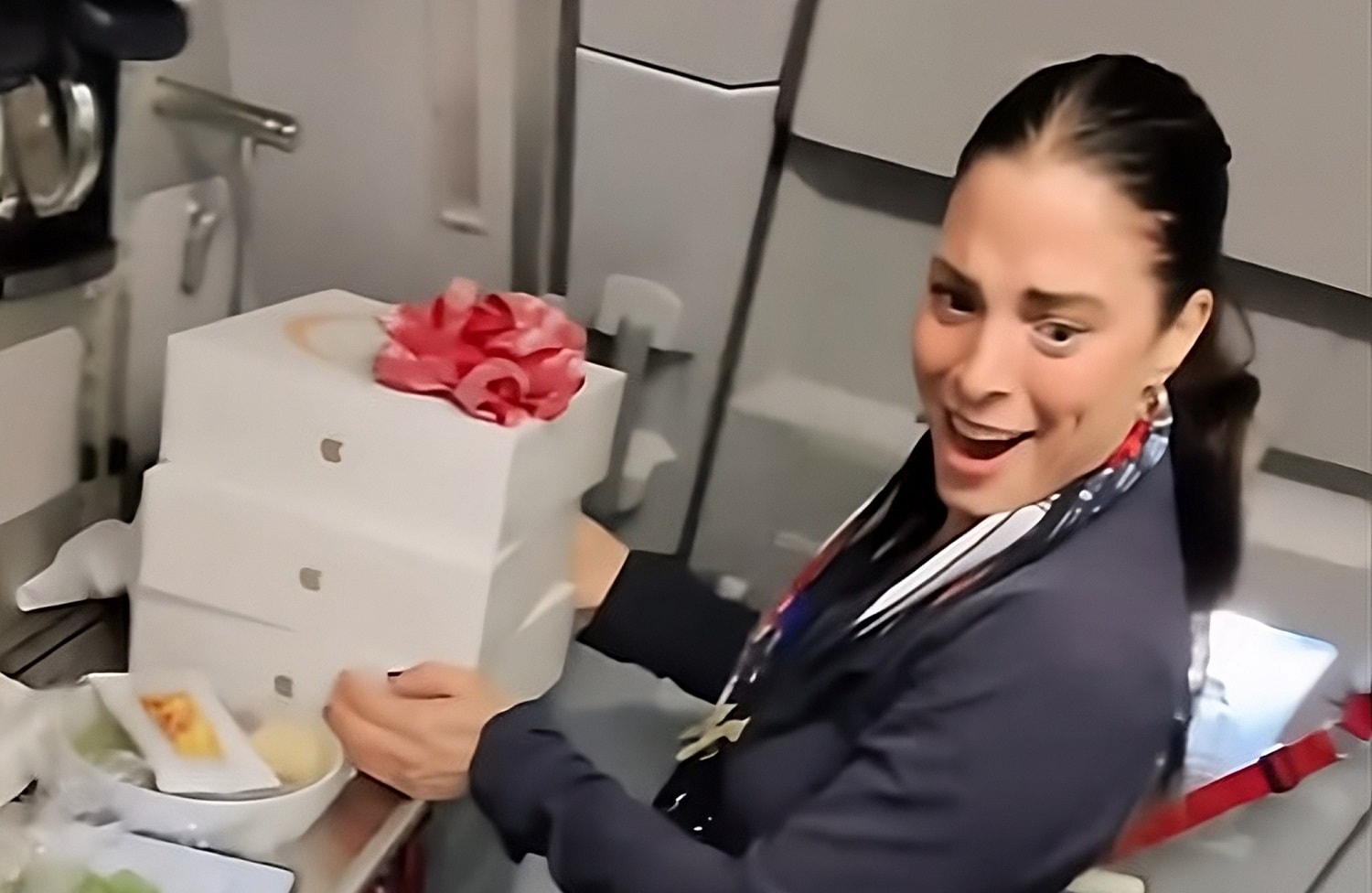 flight-attendant-gifts.jpg