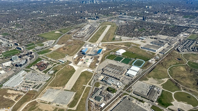 Downsview (YZD/CYZD) | Arrivals, Departures & Routes | Flightradar24