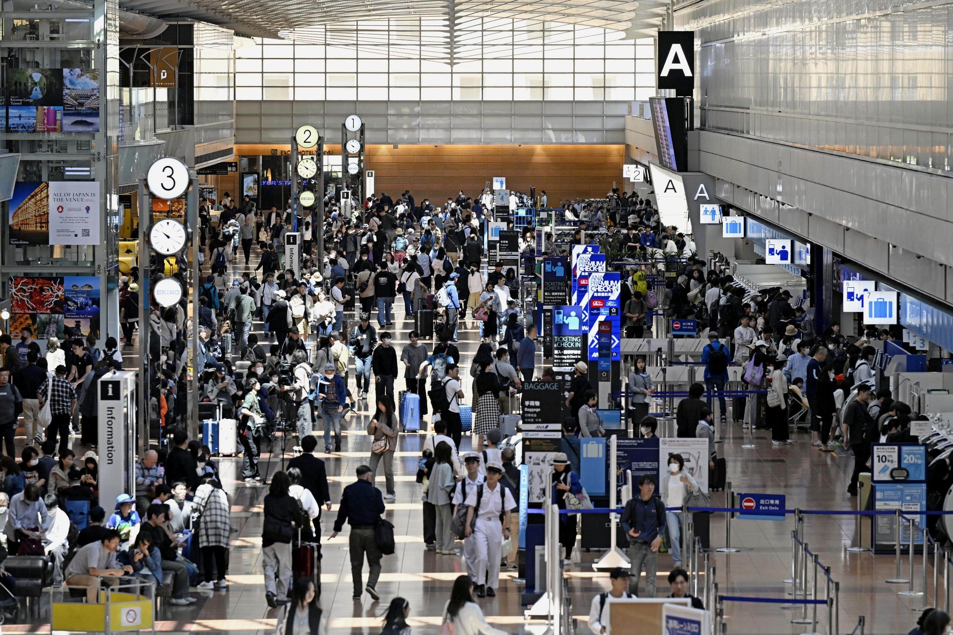 Unprepared' Japan struggles with airport chaos, bin shortages amid tourist boom | South China Morning Post