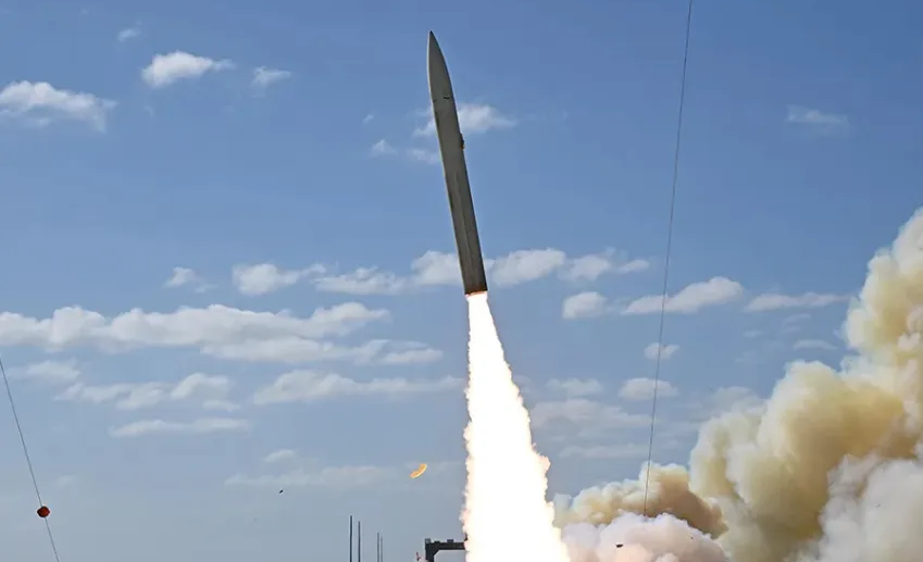 Tên lửa Dark Eagle: Tốc độ Mach 5+, ‘cú đấm động năng’ xuyên lục địa 