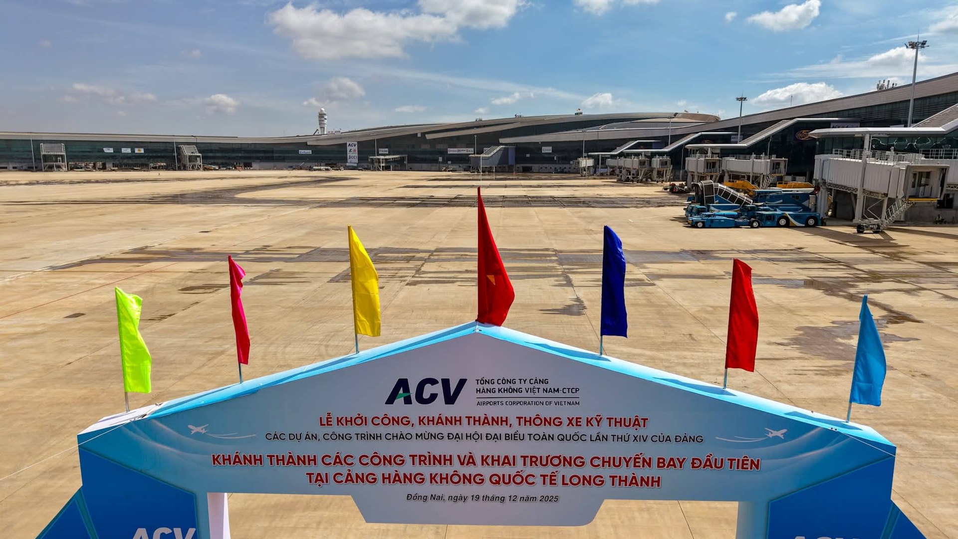 Sân bay quốc tế Long Thành sẽ khánh thành và khai trương các chuyến bay đầu tiên trong ngày 19/12. 