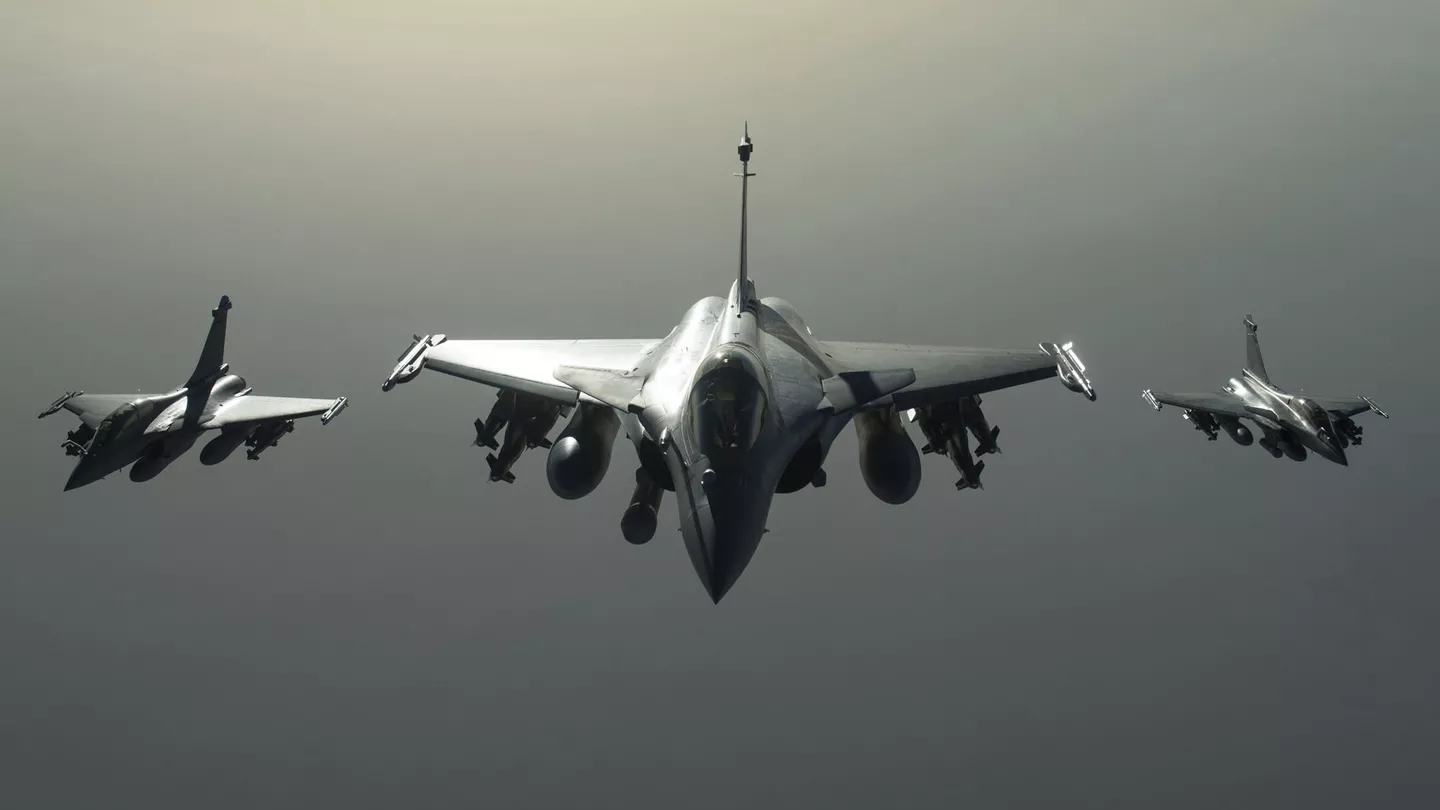 Máy bay Rafale 2