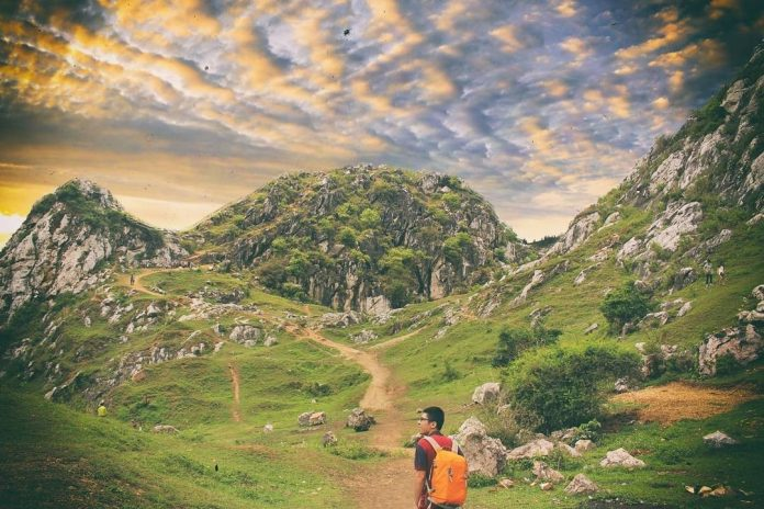 Khám Phá núi Trầm - Điểm Du Lịch Đang Thu Hút Giới Trẻ