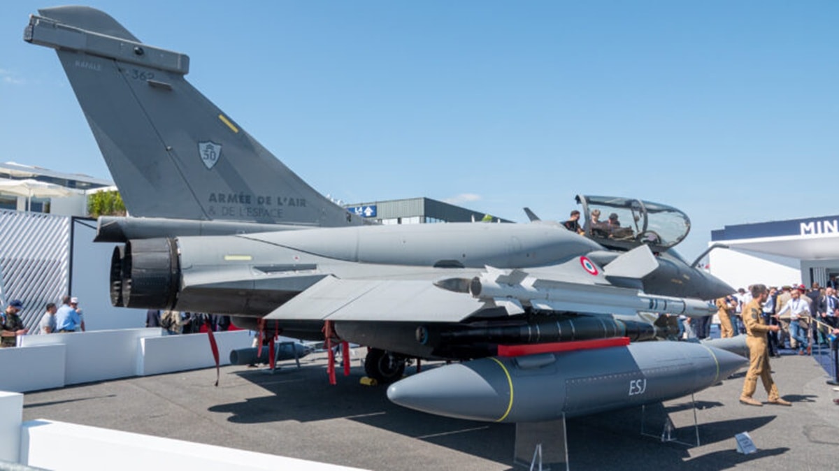 dassault-rafale-b-362-30-sk-ece01.030-french-air-force-777x437.jpg
