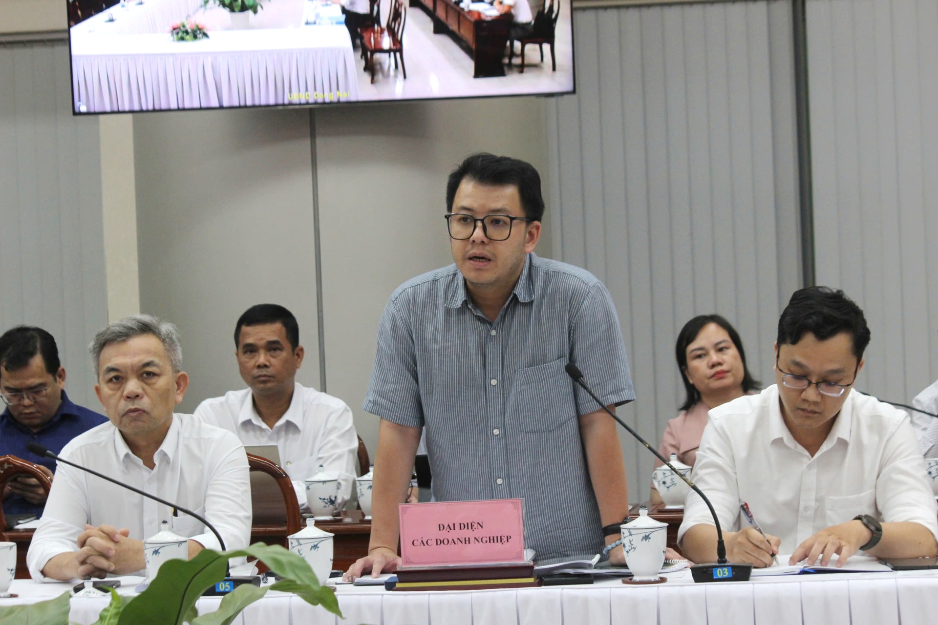 Ông Trương Trung Thành, Phó Giám đốc Cảng HKQT Long Thành phát biểu tại hội thảo khoa học lấy ý kiến điều chỉnh quy hoạch tỉnh Đồng Nai thời kỳ 2021–2030, tầm nhìn đến năm 2050 chiều 3/2. 