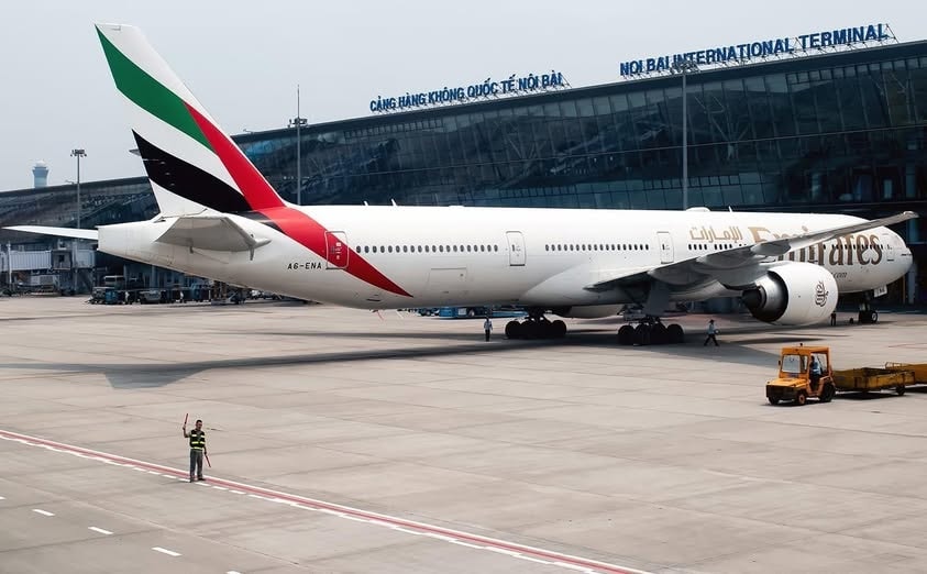 emirates-3.jpg