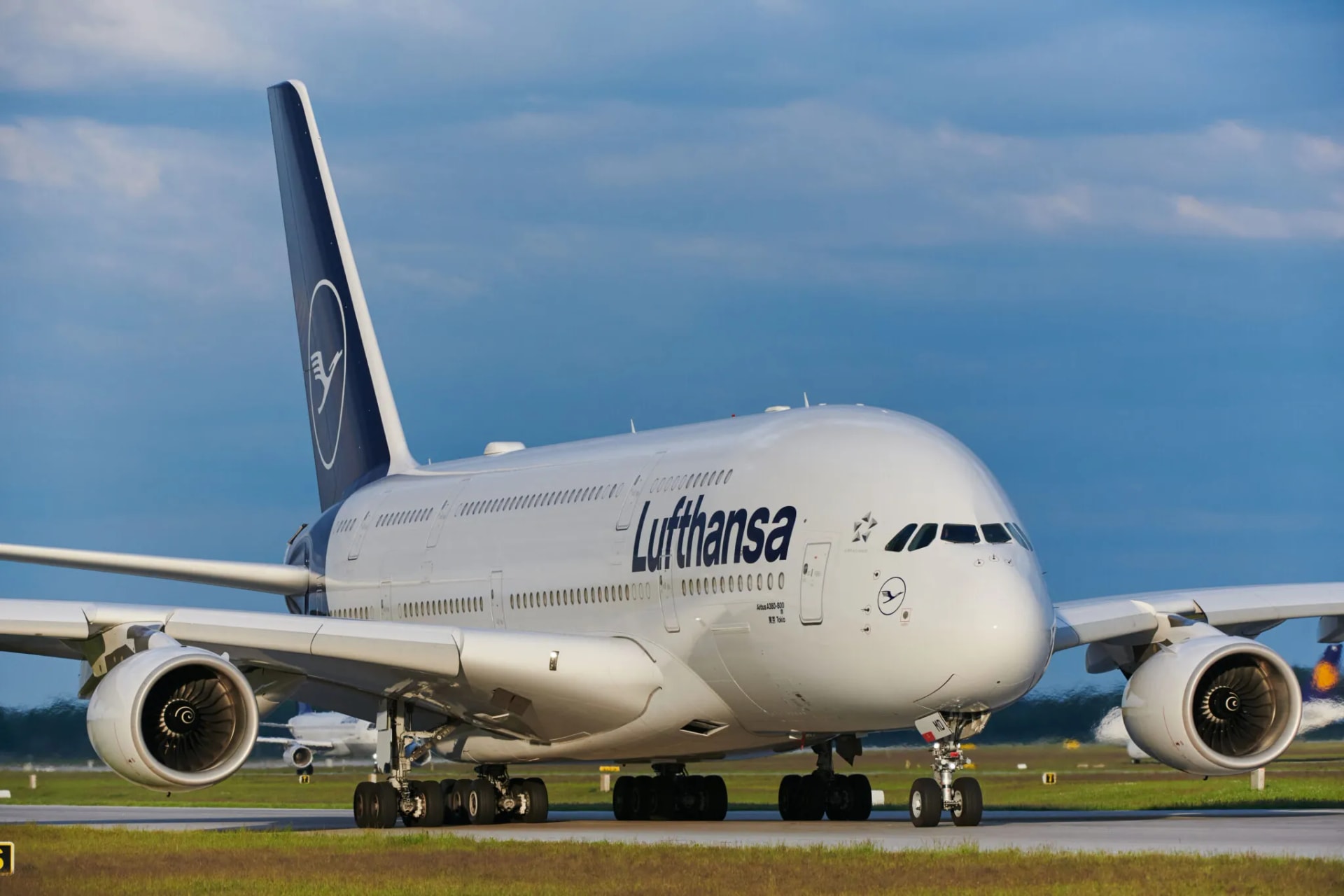 lufthansa-airbus-a380-image-lufthansa-2-scaled.jpg