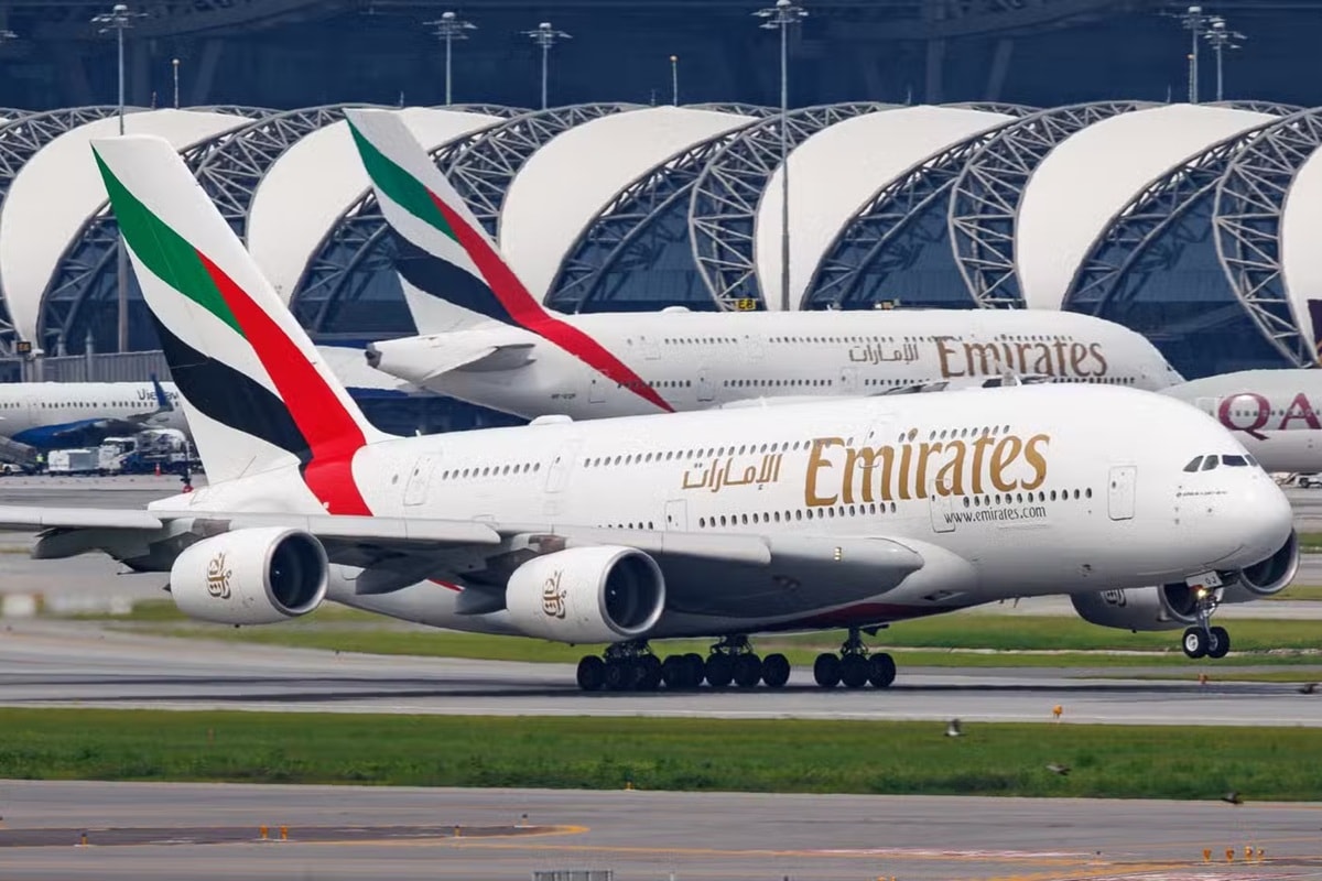 Emirates phuc hoi 1