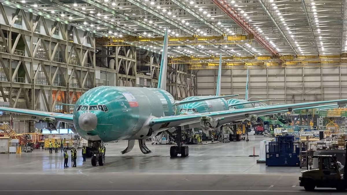 don hang Boeing 2